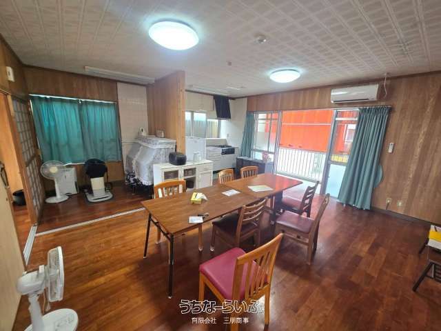 Two-Story RC House for Sale in Ishigaki City, Okinawa - Thumbnail 4