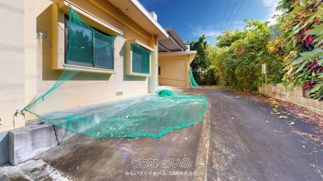 Spacious 2LDK Concrete Block Home on Flat Land in Ishigaki - Thumbnail 3