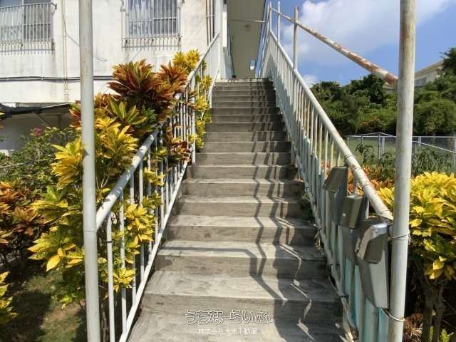Ocean View 2DK Apartment for Rent in Ginowan, Okinawa - Thumbnail 2