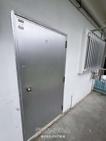 Ocean View 2DK Apartment for Rent in Ginowan, Okinawa - Thumbnail 3