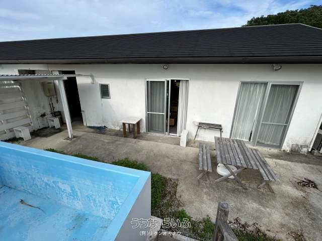 Ocean View Pool House for Rent in Motobu, Okinawa - Pet Friendly - Thumbnail 3