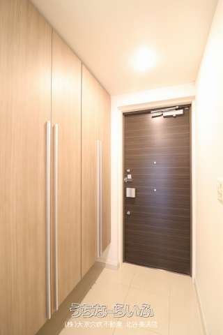 Premist Mihama 2LDK Condo for Sale in Chatan, Okinawa - Thumbnail 3