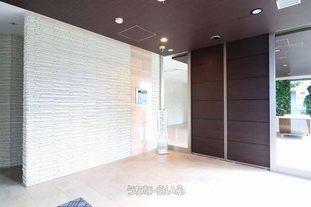 Premist Mihama 2LDK Condo for Sale in Chatan, Okinawa - Thumbnail 4