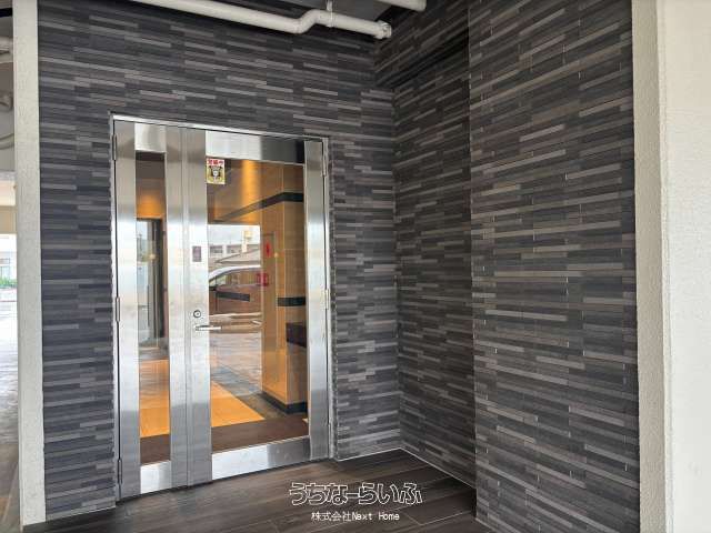 Ocean City Nishi-hara 601: Modern 3LDK Apartment for Rent in Okinawa - Thumbnail 3