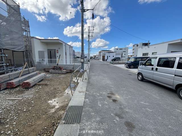 Sun Terrace Takaezu No. 8 Plot Land for Sale in Uruma City, Okinawa - Thumbnail 2