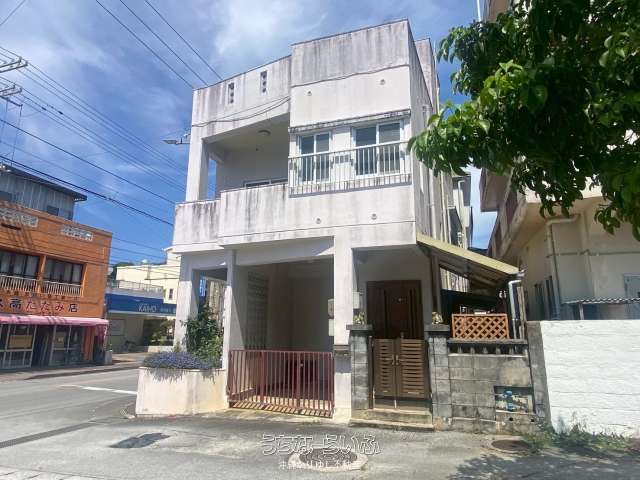 Shop-Residence for Sale in Motobu, Okinawa - Near Beach & Aquarium - Thumbnail 3