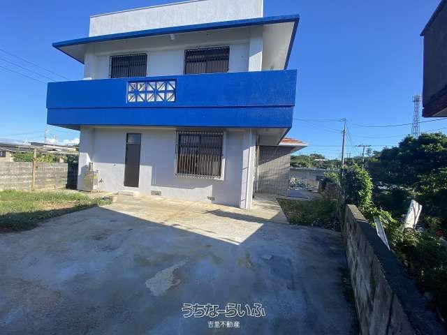 4LDK Pet-Friendly Apartment for Rent in Yomitan, Okinawa - Thumbnail 4