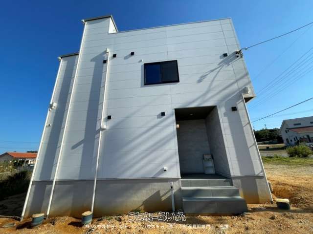 New 3LDK House with Ocean View in Nakijin, Okinawa - Thumbnail 2