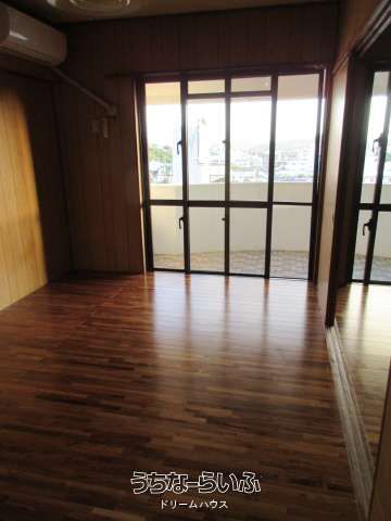 Maison Castle 3-B: 2LDK Apartment for Rent in Nishihara, Okinawa - Thumbnail 3