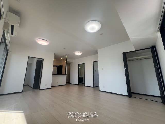 Premium Court Misato II 2LDK Apartment for Rent in Okinawa City - Thumbnail 4