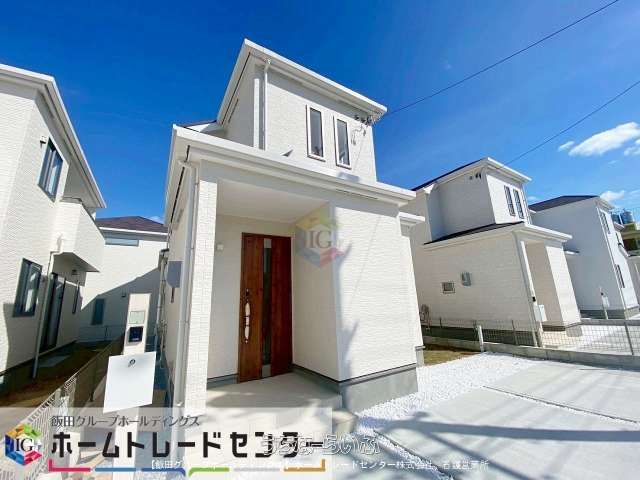 New 4LDK House for Sale in Yomitan Village, Okinawa - Thumbnail 3