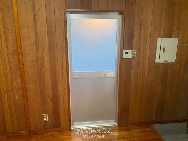 Ocean View 2LDK Apartment for Rent in Ginowan, Okinawa - Thumbnail 2
