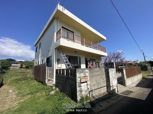 4LDK House with Ocean View in Yaese Town, Okinawa - Thumbnail 2