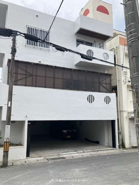 Large 6LDK House for Rent in Naha, Okinawa with 6 Parking Spaces - Thumbnail 2