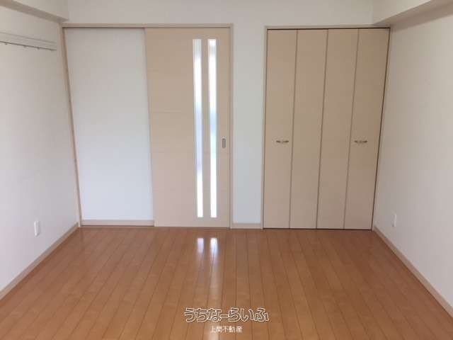 1K Apartment for Rent in Chatan, Okinawa near Araha Beach - Thumbnail 2