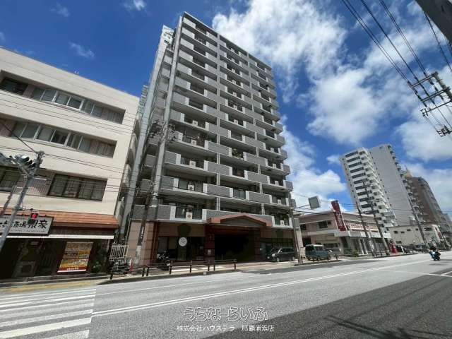 4LDK High-Rise Apartment for Sale in Naha, Okinawa - Thumbnail 3