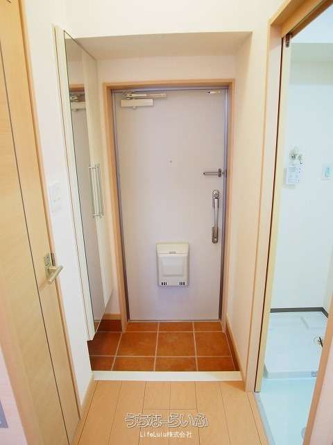 1DK Apartment for Rent in Naha City, Okinawa - Near Asahibashi Station - Thumbnail 2