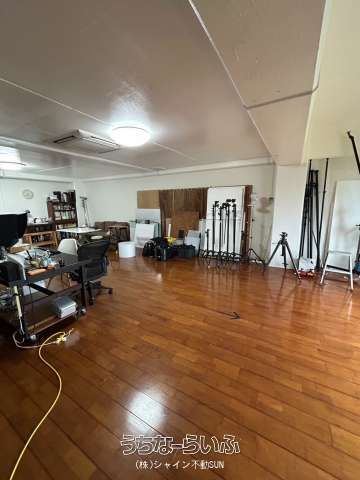 Urasoe Apartment for Sale with 9.45% Yield, Ground Floor Office - Thumbnail 4
