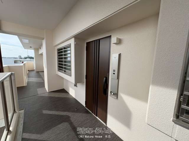 Proudia Court Gushikawa 3LDK Condo with Sea Views | Okinawa City - Thumbnail 2