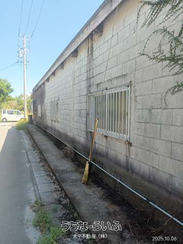Land for Sale in Nago City Okinawa with Warehouse - Thumbnail 4