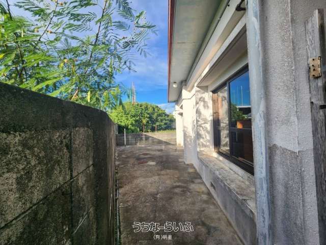 5LDK House with Workshop for Sale on Miyakojima, Okinawa - Thumbnail 4
