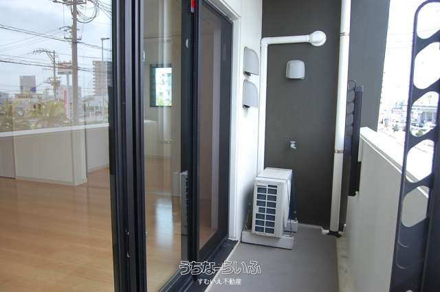 Sanctuary Ryu 202: Pet-Friendly 2LDK Apartment for Rent in Chatan - Thumbnail 2