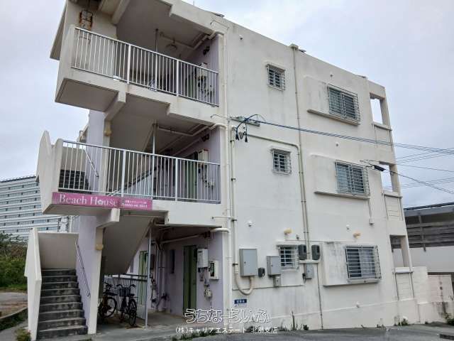 Beach House 2-D Apartment for Rent in Motobu, Okinawa - Thumbnail 2