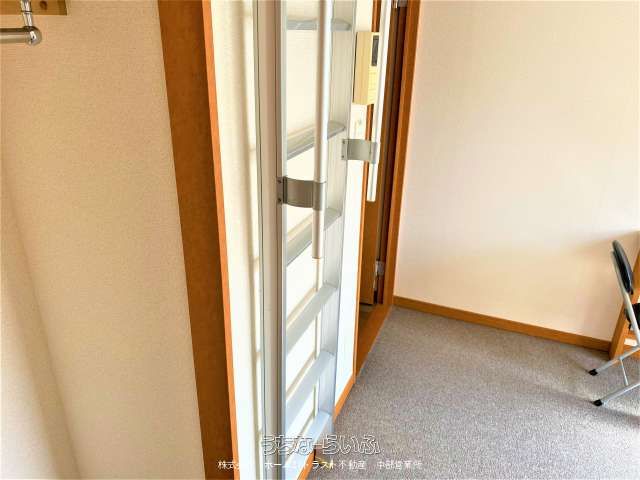 Leopalace Araha Beach 305: Furnished 1K Apartment for Rent in Chatan - Thumbnail 4