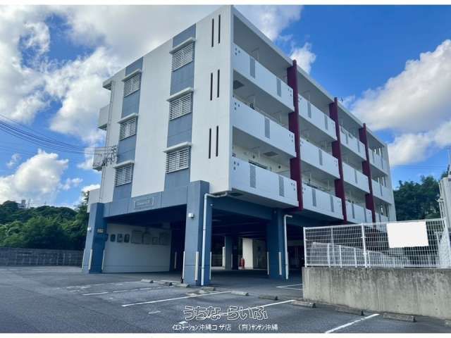 13-Unit Apartment for Sale in Okinawa City with Solar Income - Thumbnail 2