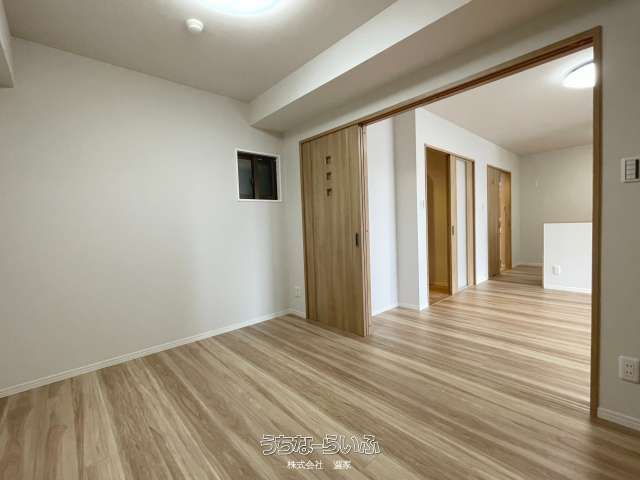 Renovated 3LDK Apartment with Ocean View in Naha, Okinawa - Thumbnail 4