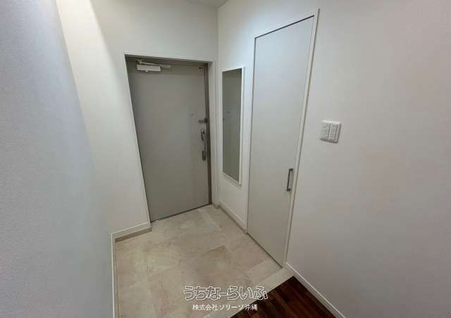 3LDK Apartment with Sea Views in Naha's Milco Mansion Akebono - Thumbnail 4
