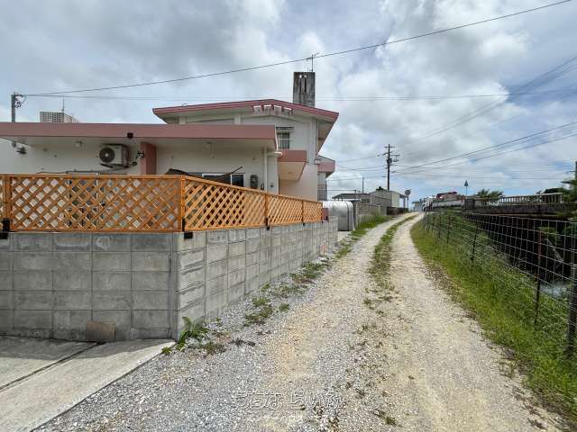 Modern 3LDK Reinforced Concrete House for Sale in Yaese, Okinawa - Thumbnail 3