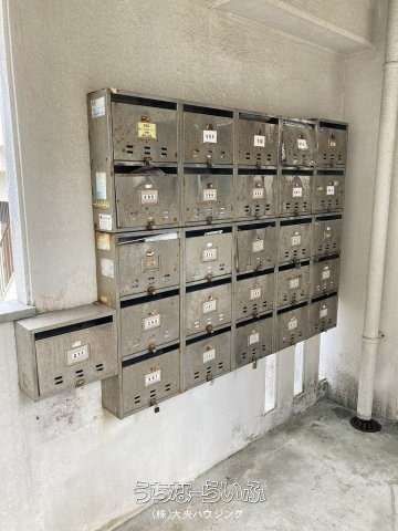 1LDK Apartment for Rent in Naha, Okinawa with Balcony & Views - Thumbnail 2