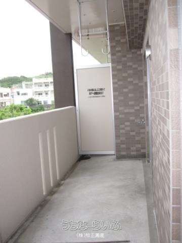 Modern 2LDK Apartment for Rent in Yonabaru, Okinawa - Thumbnail 2