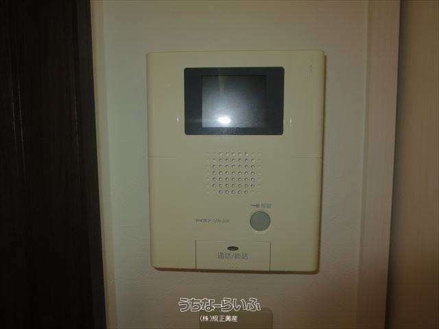 Modern 2LDK Apartment for Rent in Yonabaru, Okinawa - Thumbnail 4