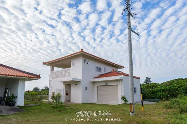 Modern 2LDK Ocean View House for Sale in Ishigaki, Okinawa - Thumbnail 2