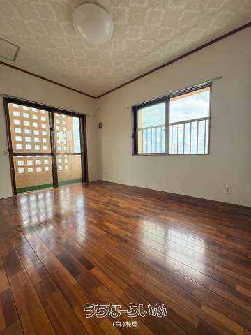 Sunflower 301: 3DK Apartment for Rent in Okinawa City - Thumbnail 3