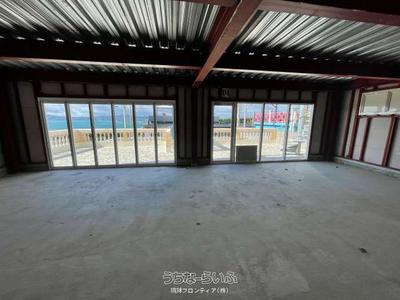 Modern Commercial Property with Ocean Views in Kouri Island, Okinawa — Image 2, Nakijin, Okinawa