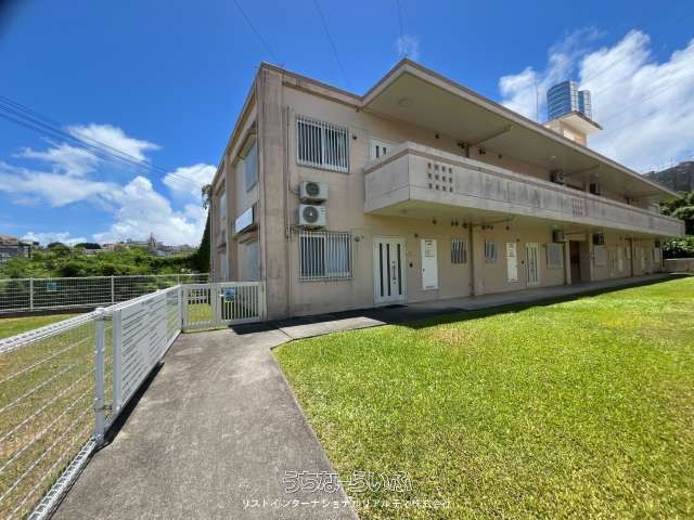 8-Unit Apartment Building with Dog Run for Sale in Okinawa City - Thumbnail 2