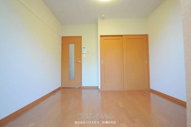 Leopalace Naka-mae Ni 202: 1K Apartment for Rent in Naha, Okinawa - Thumbnail 2