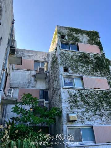 Warehouse for Sale in Onna Village, Okinawa - Investment Property - Image 1