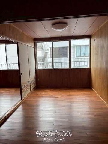 Co-op Isa 2LDK Apartment for Rent in Okinawa City - Thumbnail 2