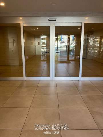 Premium Court Urasoe Makiminato 2LDK Condo for Sale - Thumbnail 3
