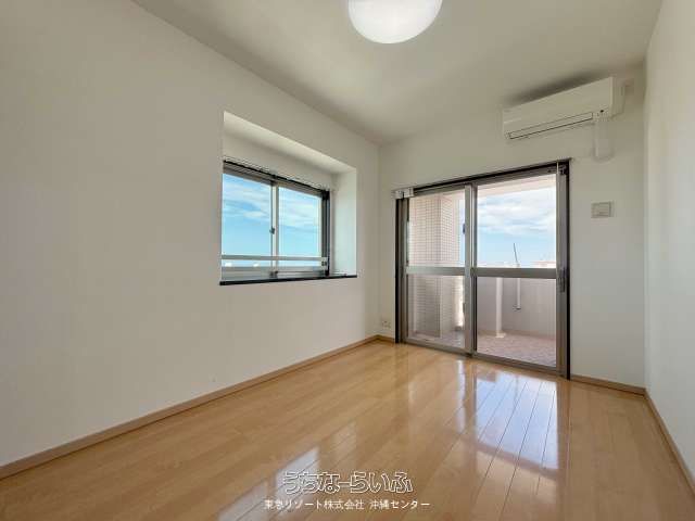 D'Cladia Shintoshin Mark Blanca 13F Corner Apartment with Sea Views - Thumbnail 3