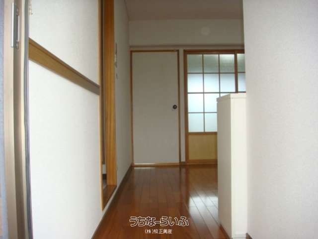 Nex Court Oyakawa 102: 2LDK Apartment for Rent in Nanjo City, Okinawa - Thumbnail 4