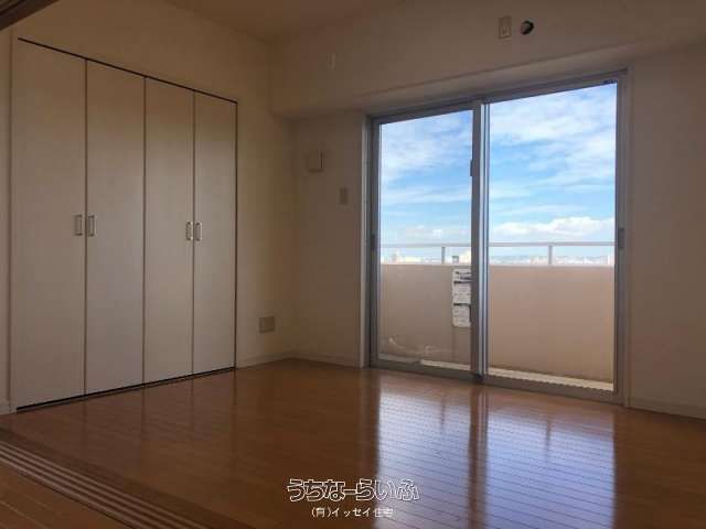 Garden Hills Makiminato 702: 2LDK Rental with Ocean View in Urasoe - Thumbnail 2