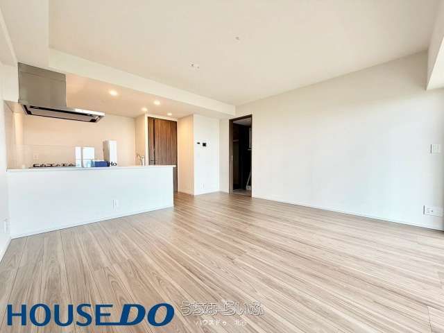 Ocean View 2LDK Apartment for Rent in Mondomio Okinawa Resort Rycom Hills - Thumbnail 3