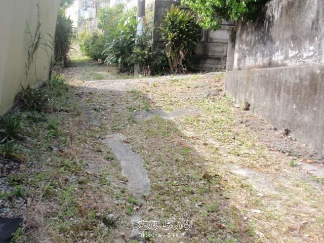 27m² Used Granite Grave Site for Sale in Nishihara Town, Okinawa - Thumbnail 2
