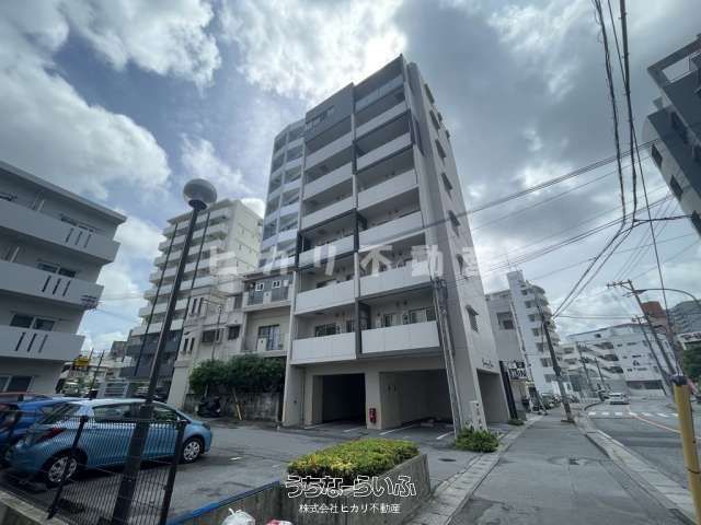 1LDK Apartment for Rent in Naha, 3 Min Walk to Asato Station - Thumbnail 2