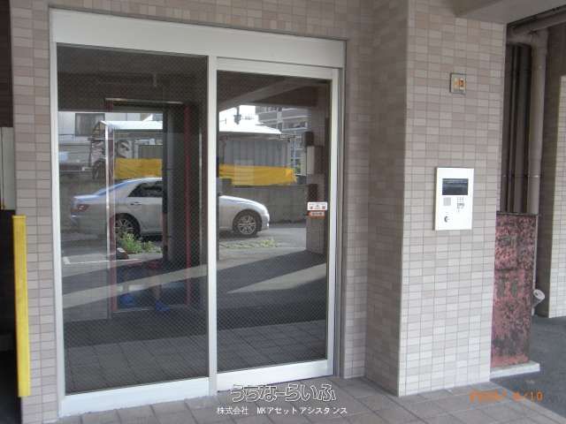 Pet-Friendly 2LDK Apartment for Rent in Naha, Okinawa - Thumbnail 3